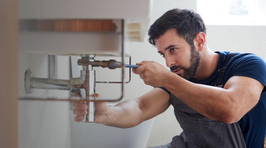 Sink faucet replacement in Roark, KY